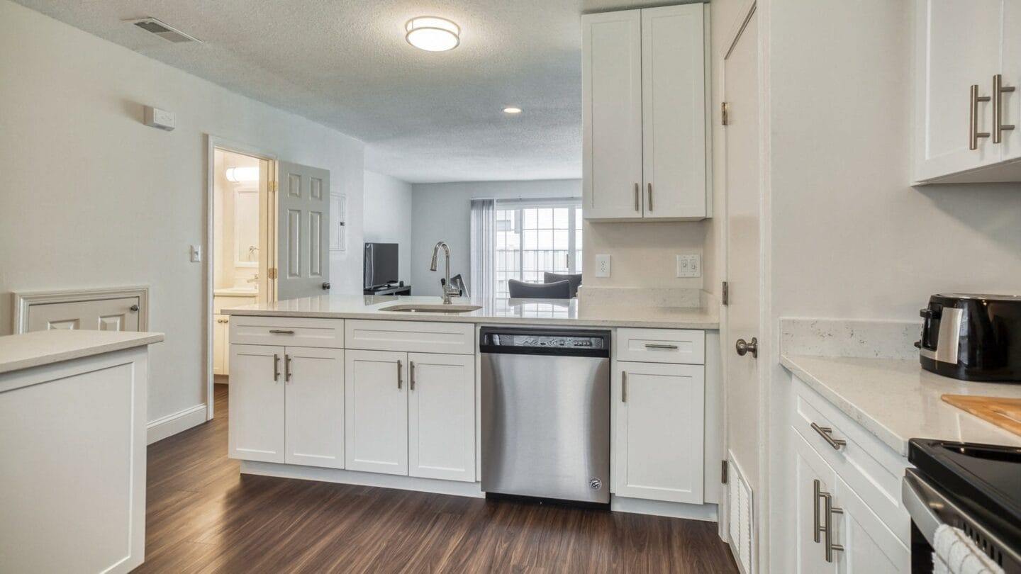 ModelHomes-Renovated Kitchens