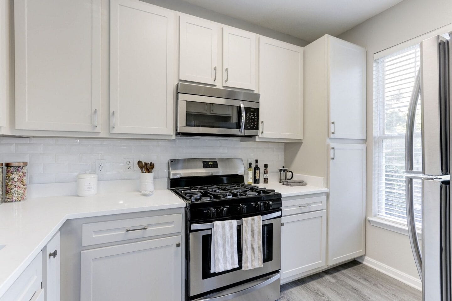 Stainless Steel Appliances at Windsor Herndon, Herndon