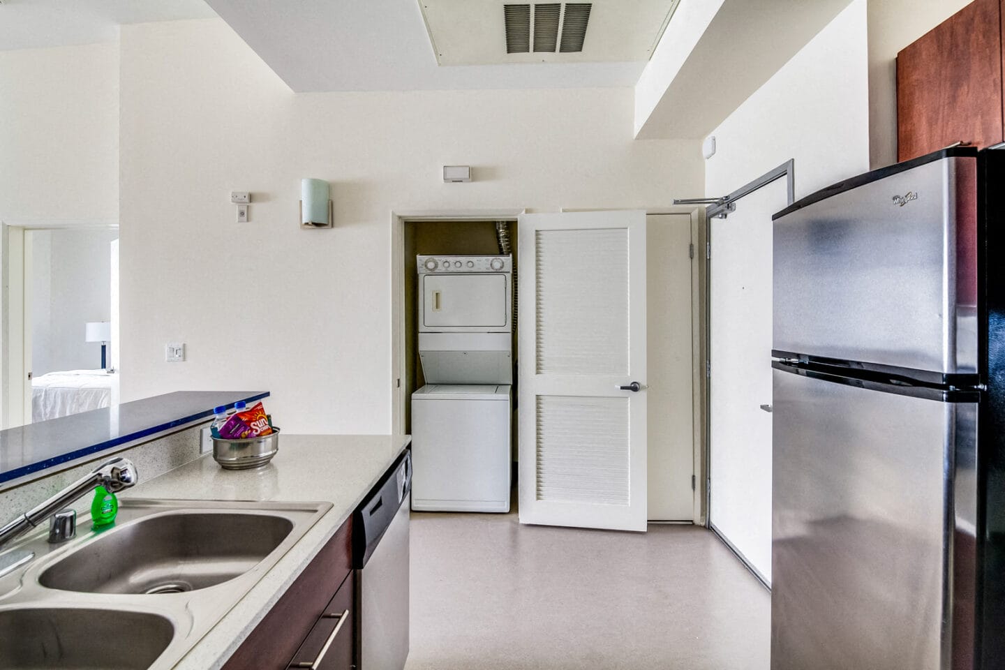 Full-Size, In-Unit Washers and Dryers at Sunset and Vine, Los Angeles, California