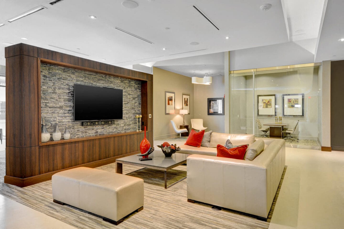 Resident Lounge with TV and Comfy Furniture at Windsor at West University, Texas, 77005