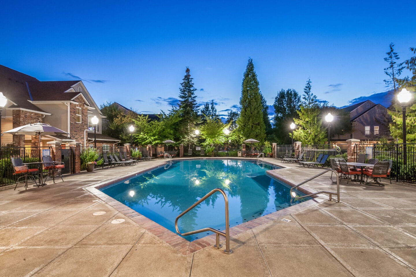 Club 1201 Access with Pool and Hot Tub at Platform 14, Hillsboro, OR