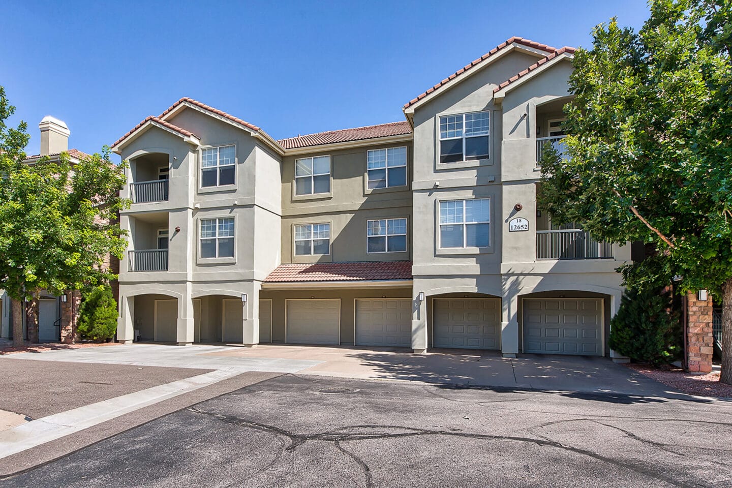 Ample Garage parking at Windsor Meridian, Englewood, CO