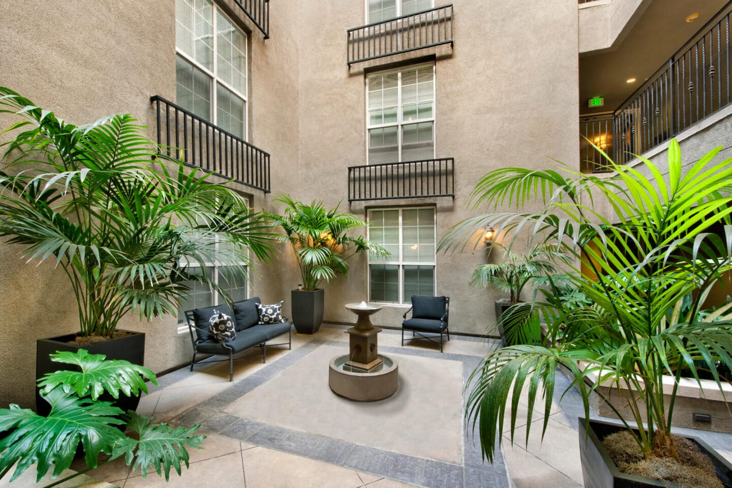 Mediterranean Style Courtyard Garden at Windsor at Hancock Park, Los Angeles, CA