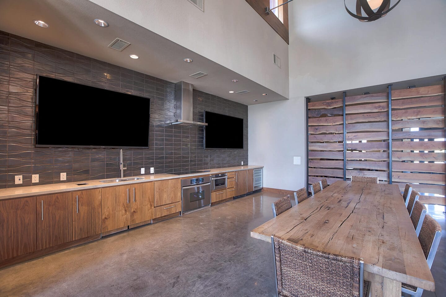 Fully-Equipped Community Kitchen at Retreat at the Flatirons, Broomfield, CO