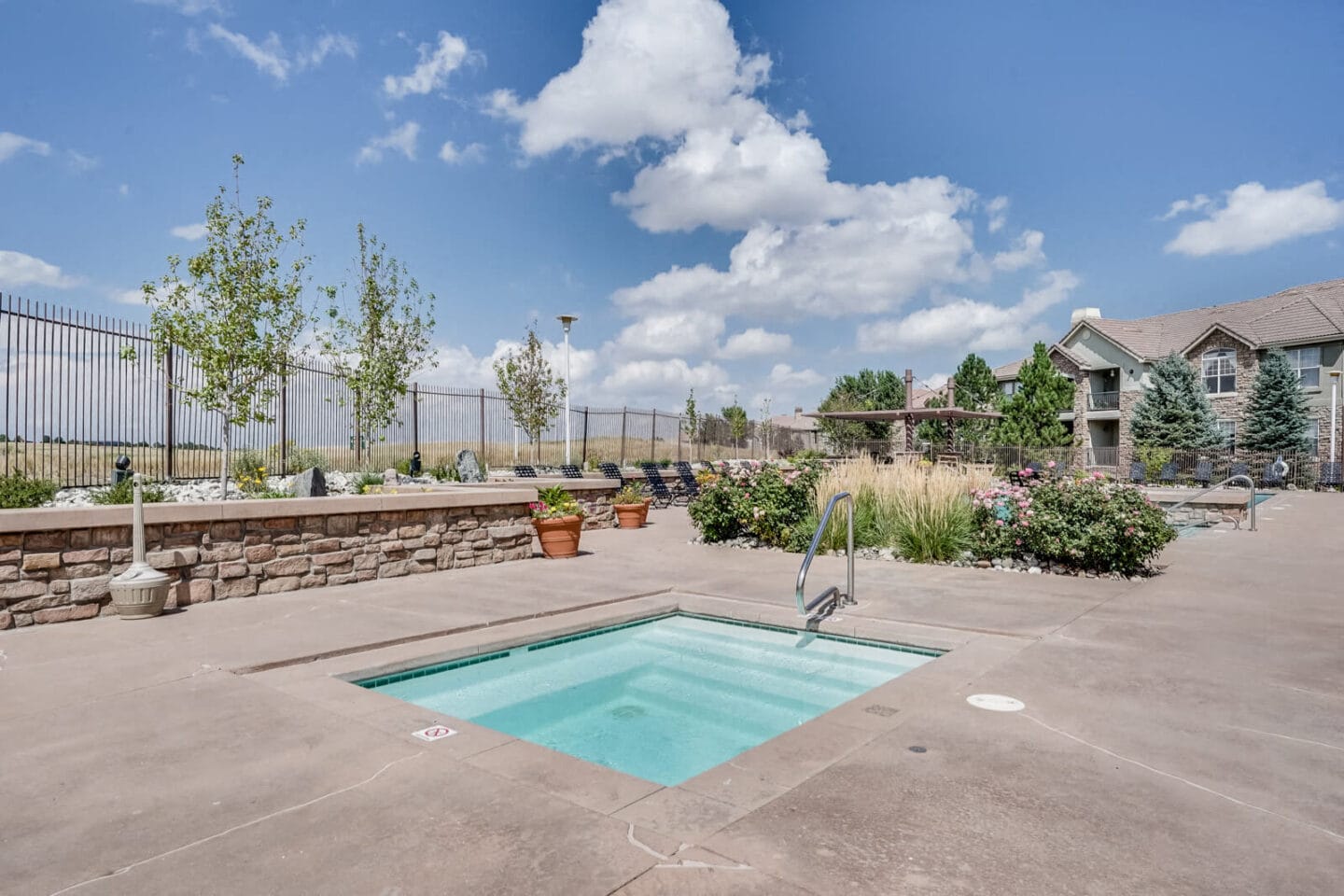 Jacuzzi at Windsor Meridian, 9875 Jefferson Parkway, CO