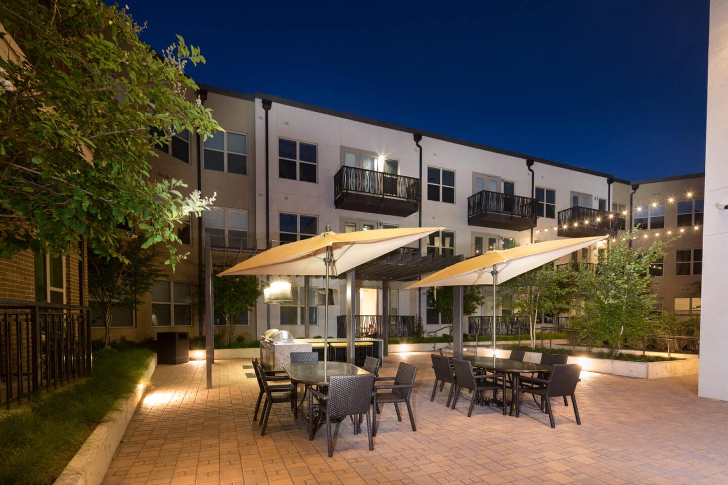 Dine under the stars at Windsor West Lemmon, 75209, TX