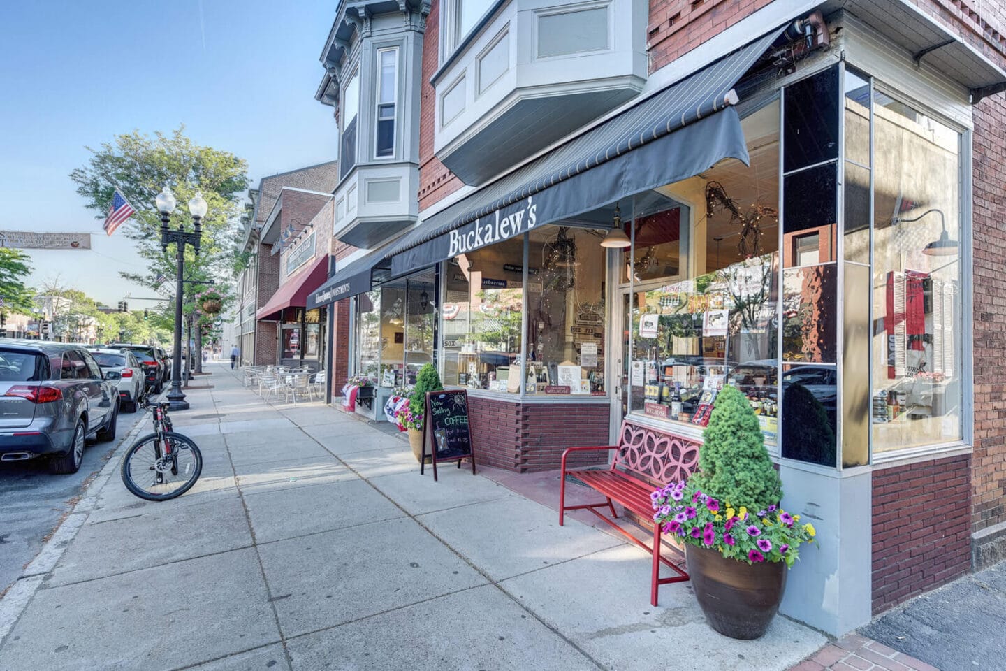 Endless Options for Shopping around Windsor at Oak Grove, Melrose, Massachusetts