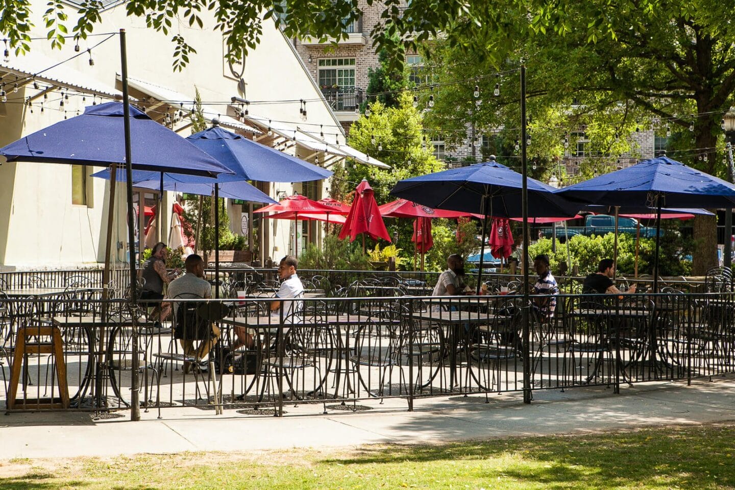 Enjoy Numerous Al Fresco Dining Options  at Windsor at Midtown, Atlanta, GA