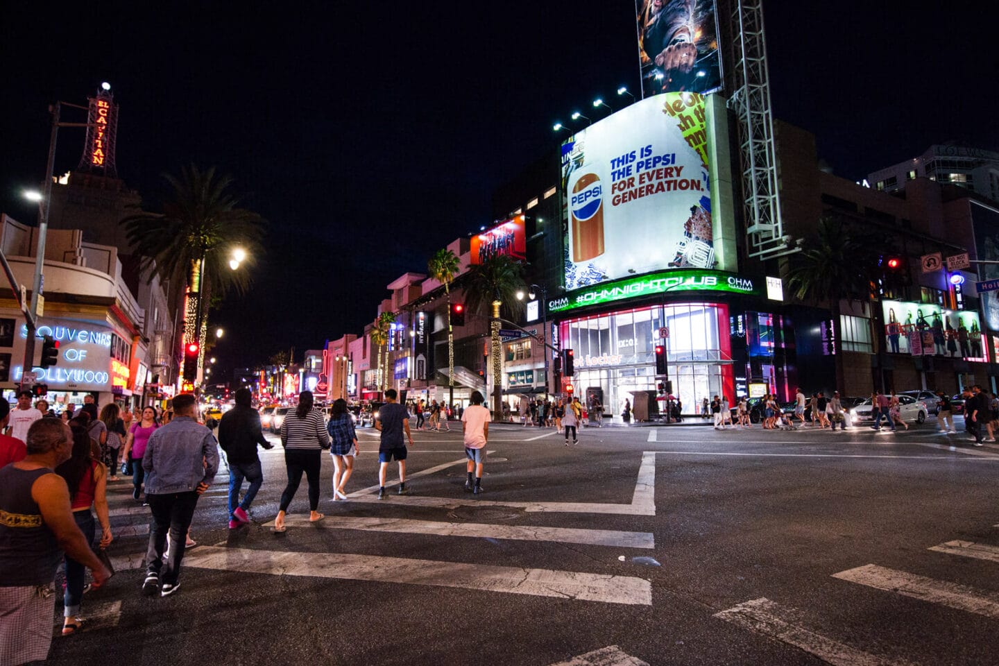 Lively Nightlife in Neighborhood around Windsor at Hancock Park, Los Angeles, CA