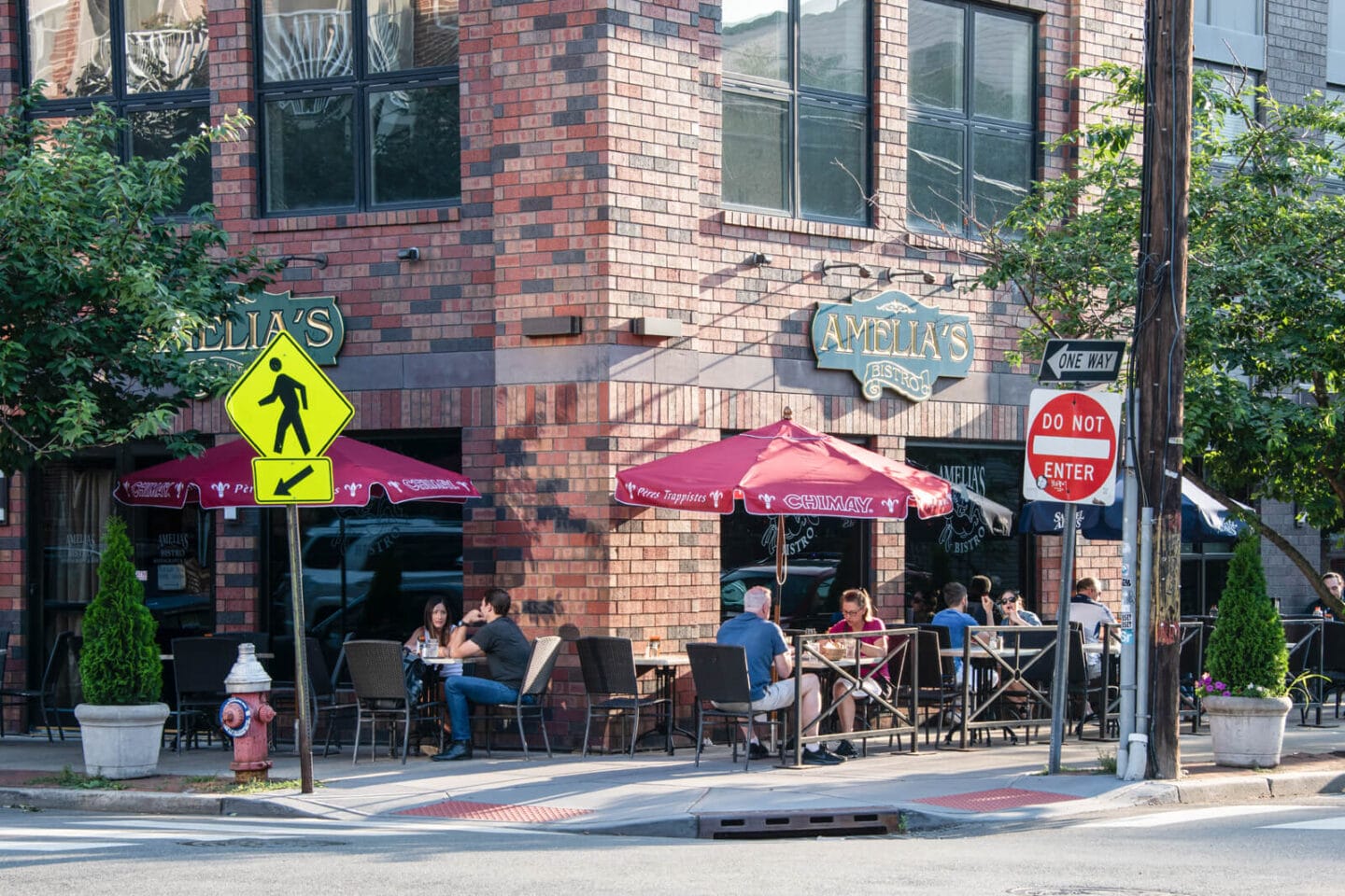 Outdoor Dining in the Summer near Windsor at Liberty House, Jersey City, 07302