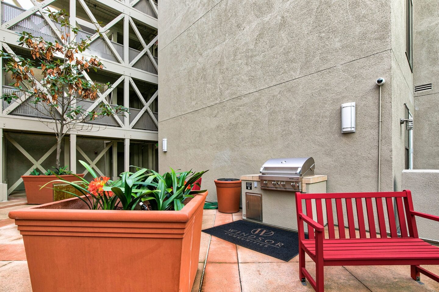 Grilling area at Allegro at Jack London Square