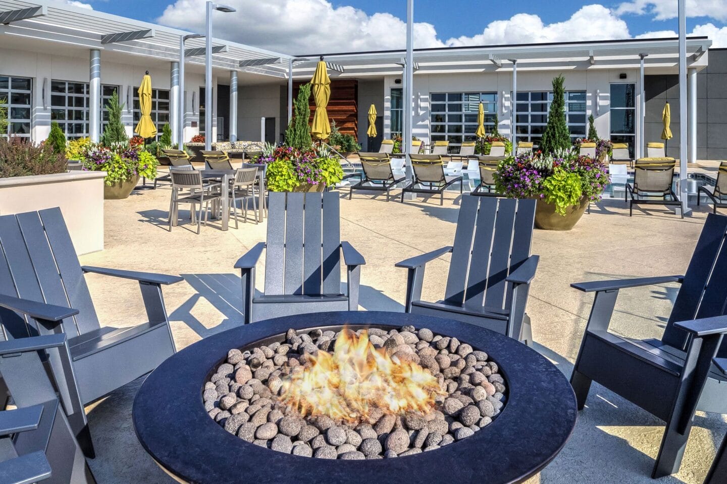 Outdoor courtyard with fire pit at Windsor Encore, Atlanta, GA, 30339