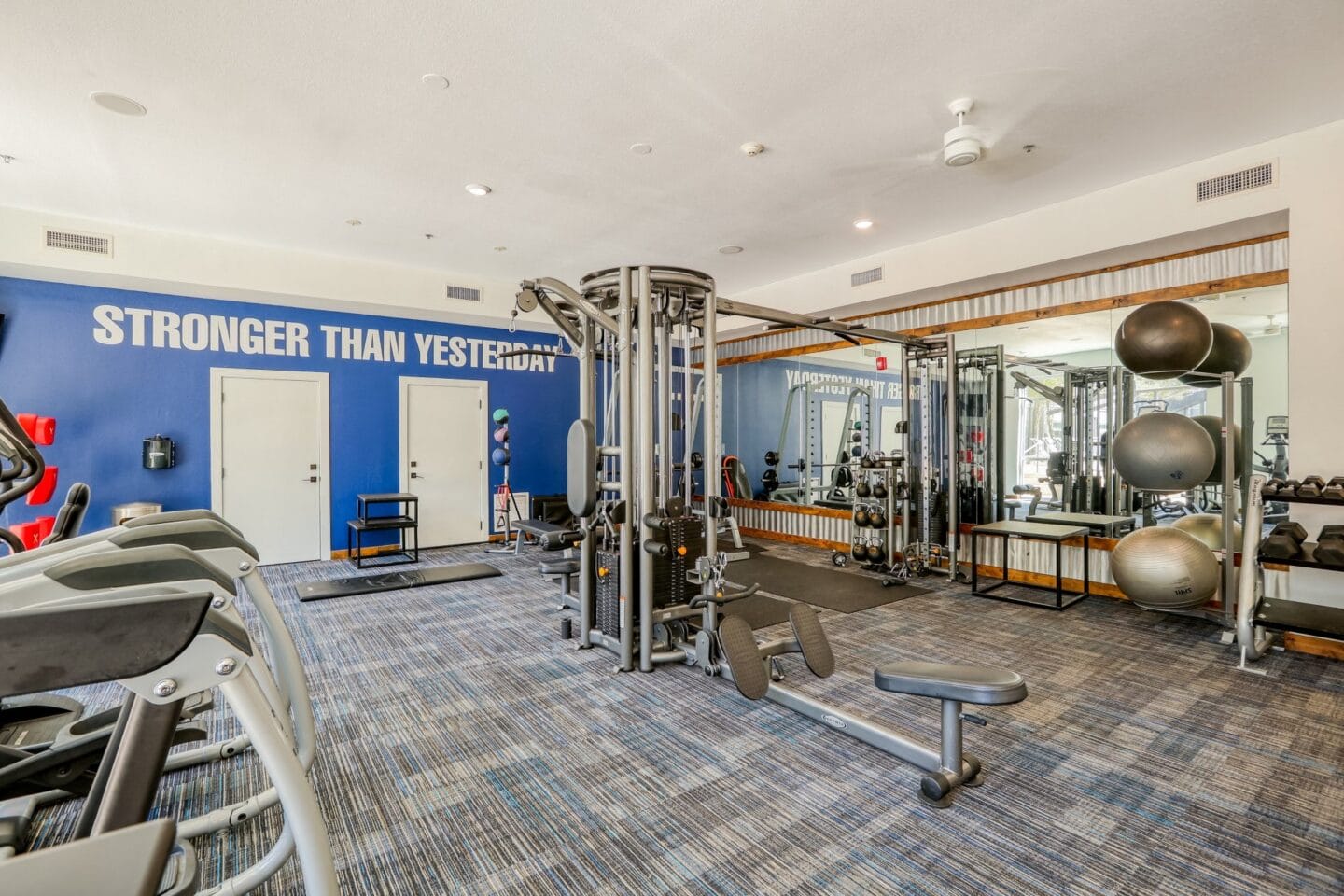 Fitness Center at Eleven by Windsor 811 East 11th Street Austin, TX 78702