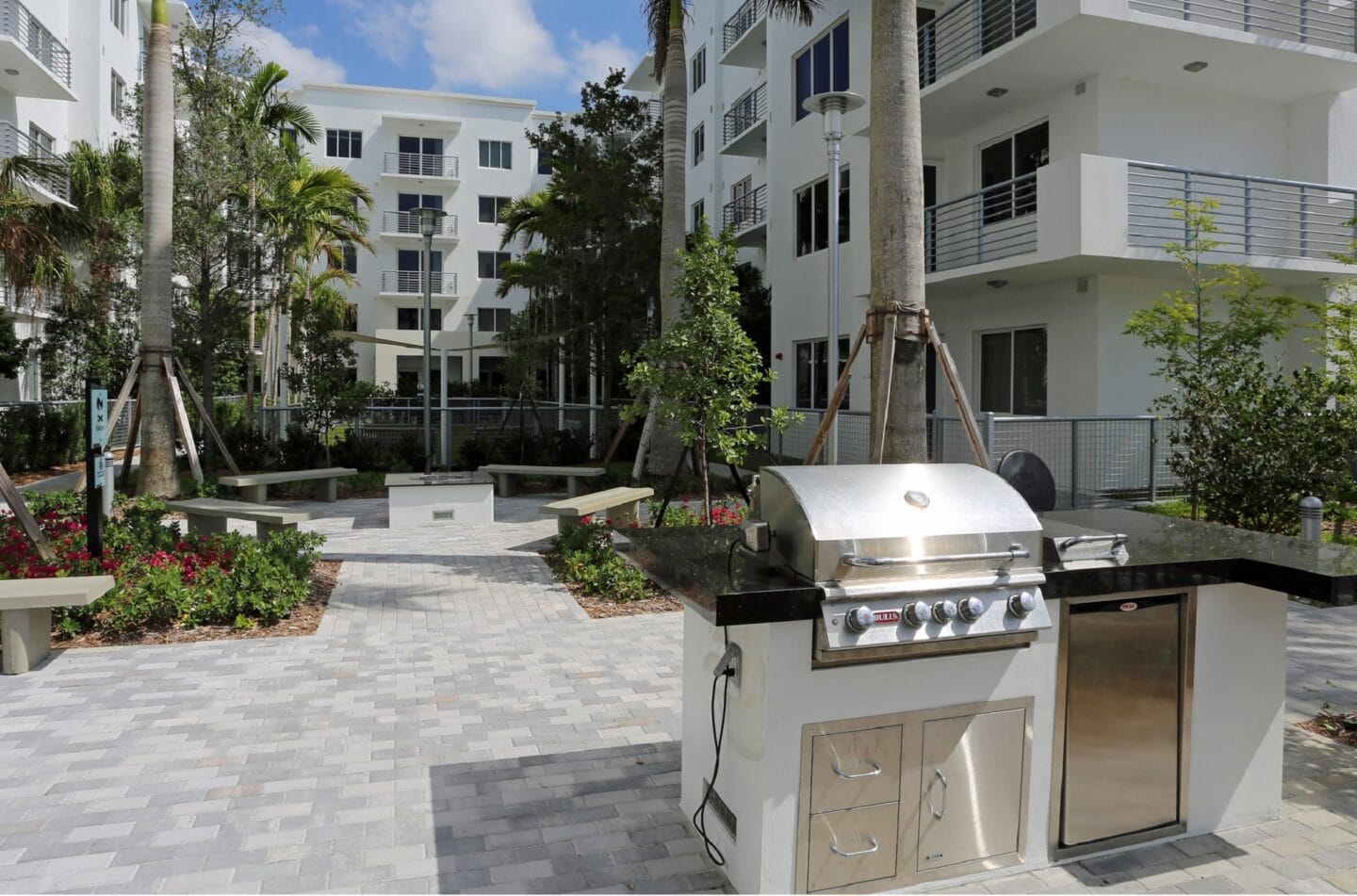 Outdoor Grills at Windsor at Pembroke Gardens, Pembroke Pines, 33027