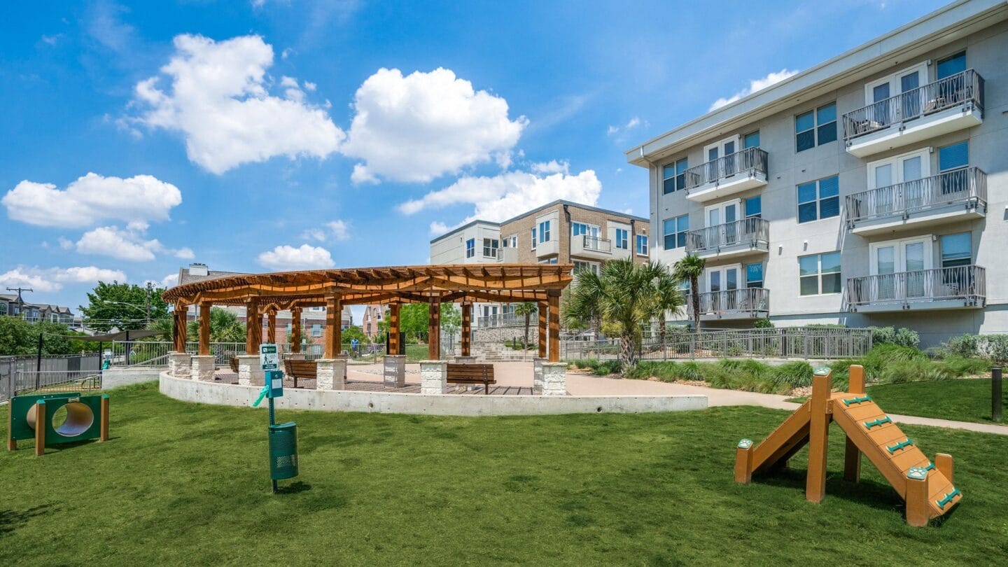 Pet-Friendly Community with Large Dog Park at Windsor West Lemmon, Dallas, TX