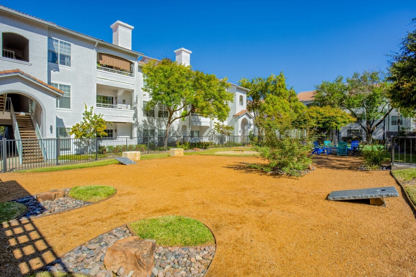 Courtyard area at Windsor on White Rock Lake