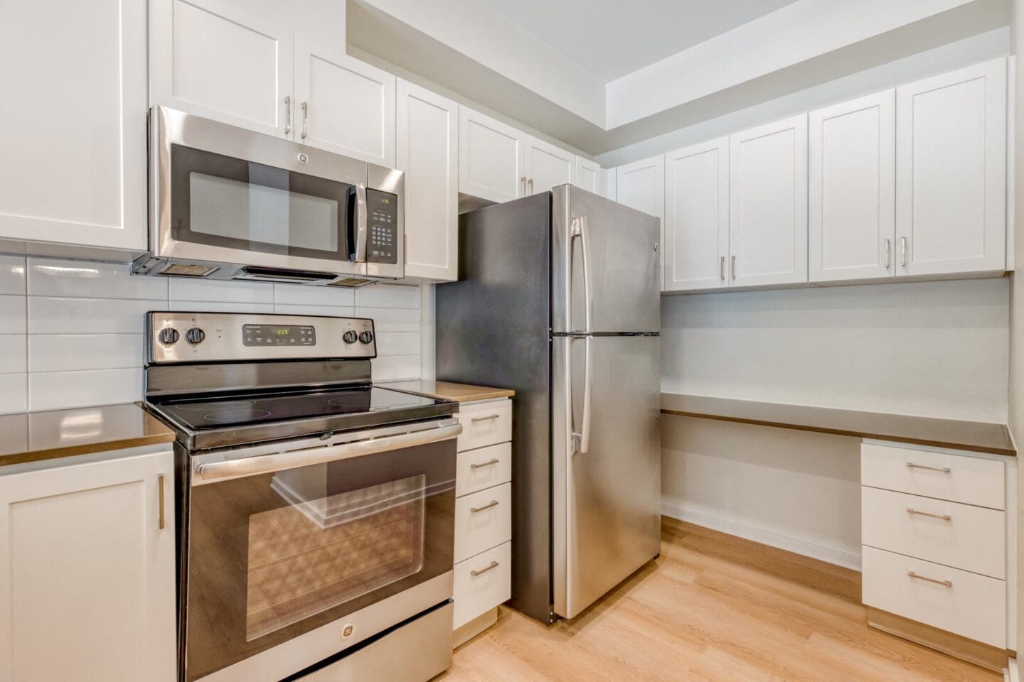 Fully Equipped Kitchen at Tera Apartments, 98033, WA