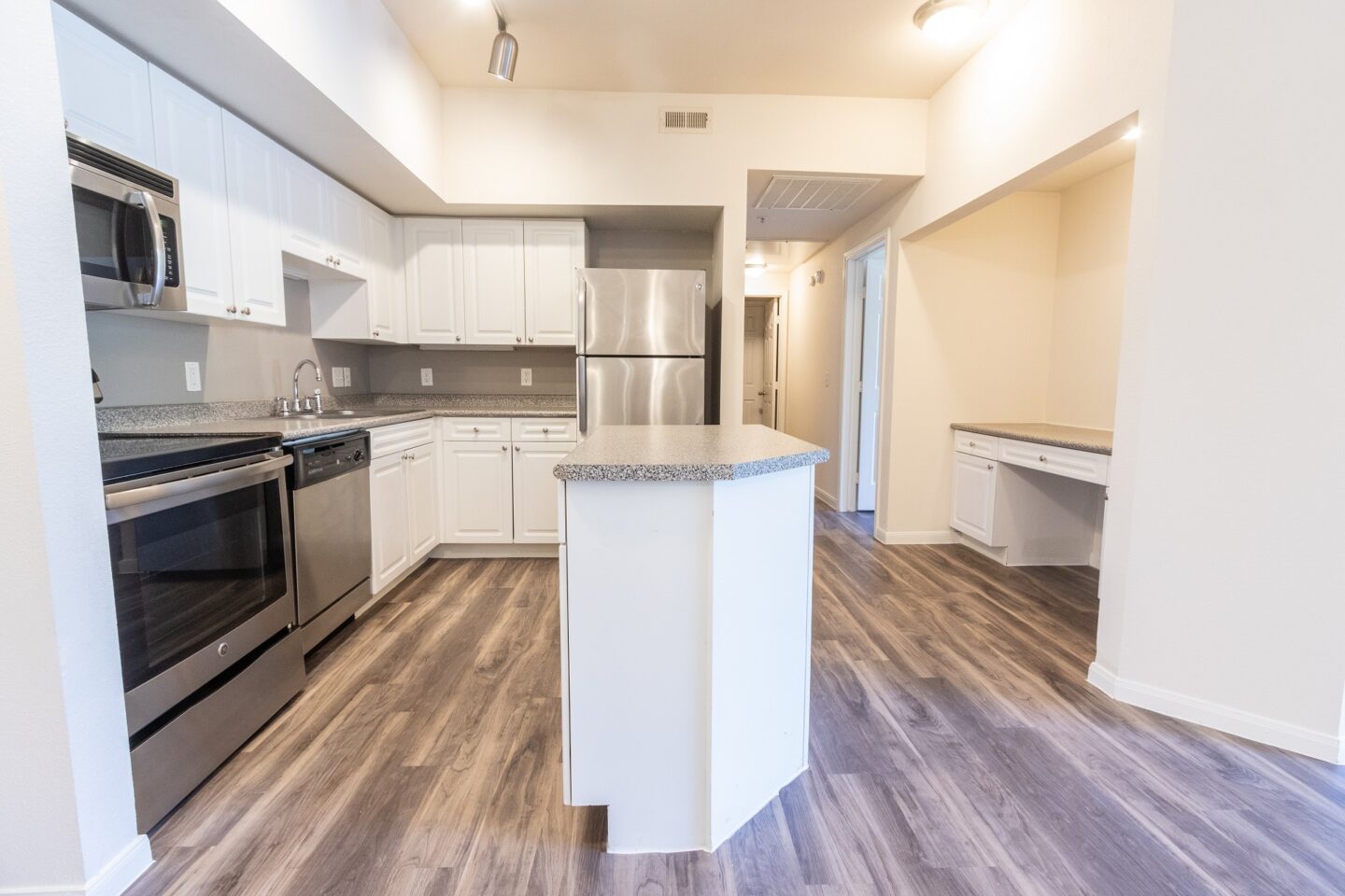 Kitchen Islands at Windsor Meadow Hills, 4260 South Cimarron Way, Aurora