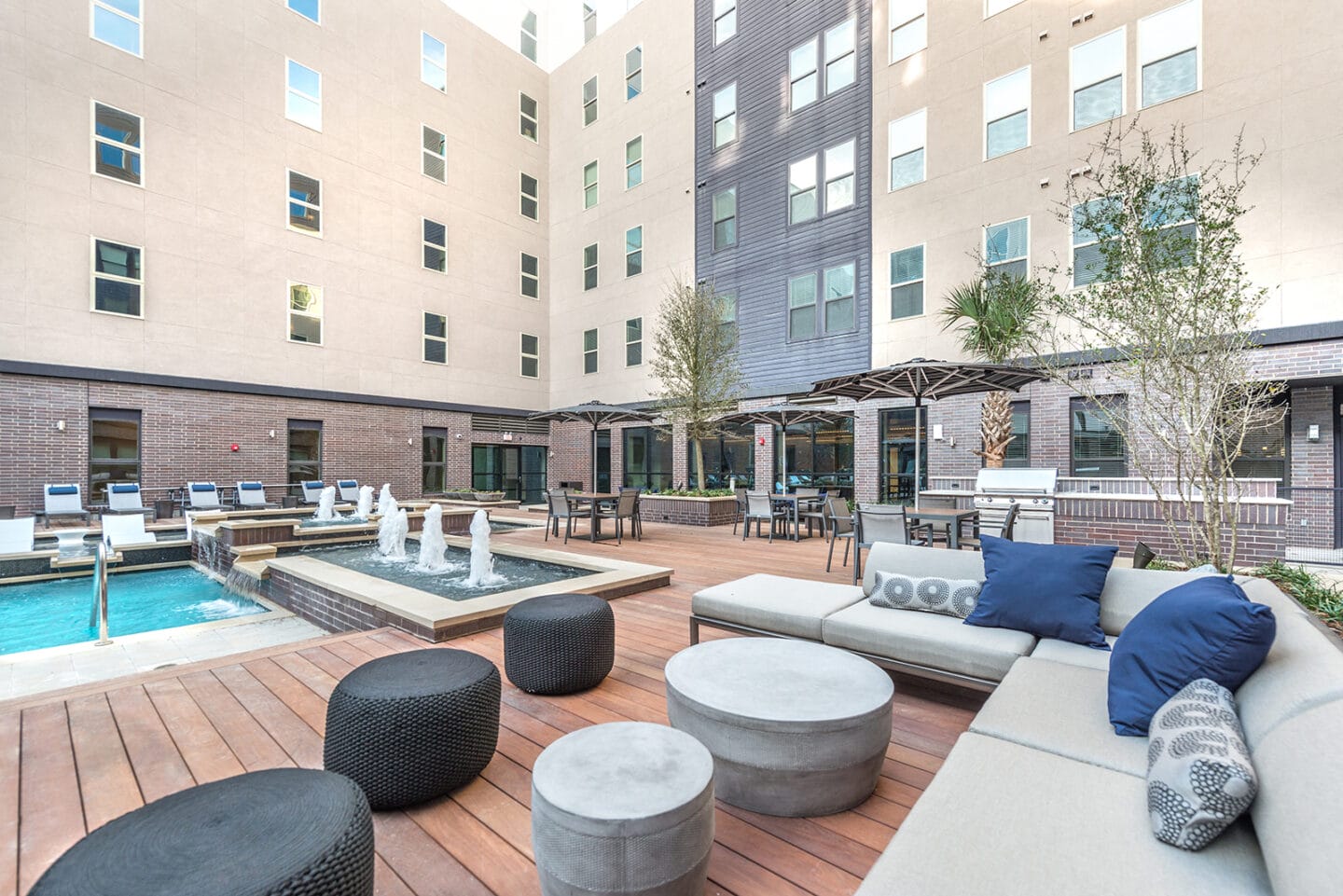 Resort Style Swimming Pool With Fountain at Windsor Turtle Creek, Dallas, TX, 75219