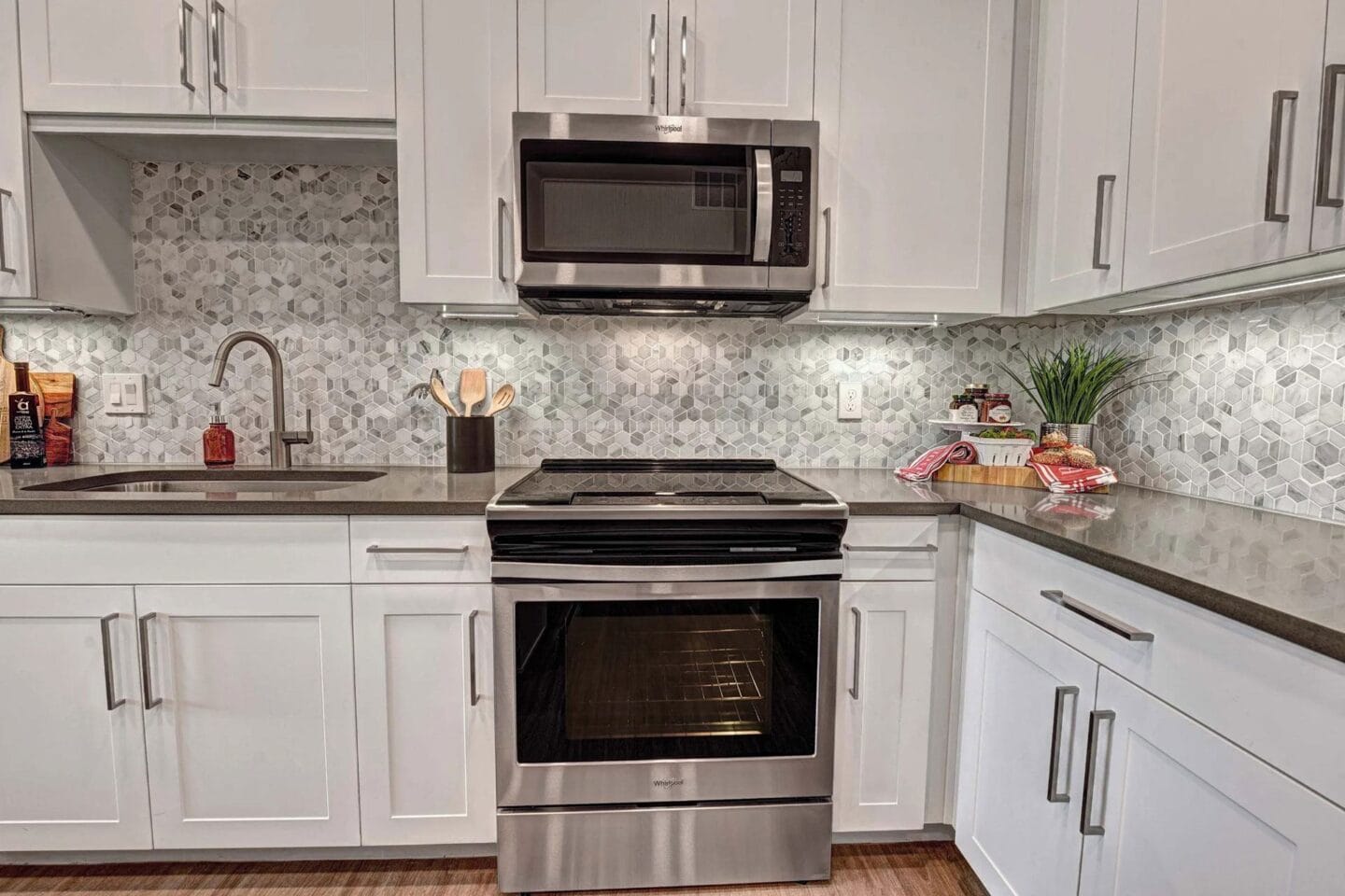 Modern appliances at Windsor Preston, 7950 Preston Road, 75024