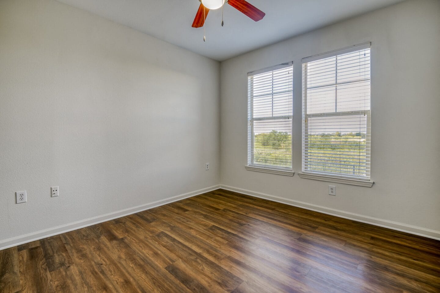 Spacious bedrooms at Windsor Mustang Park, Carrollton, TX, 75010