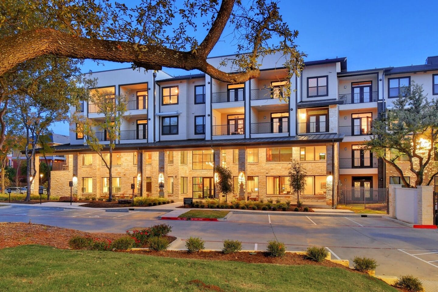 Elegant Exterior View Of Property at Windsor Ridge, Texas