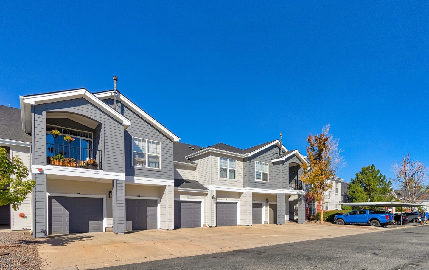 Private Garages Available at Windsor Meadow Hills 4260 South Cimarron Way, CO