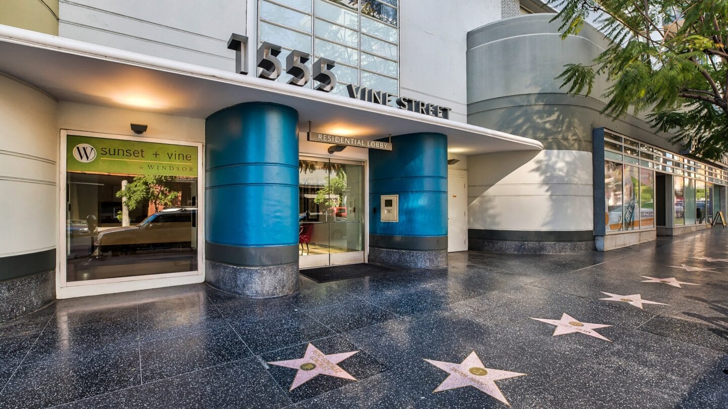 Luxury Apartments in the Heart of LA at Sunset and Vine, Los Angeles, 90028