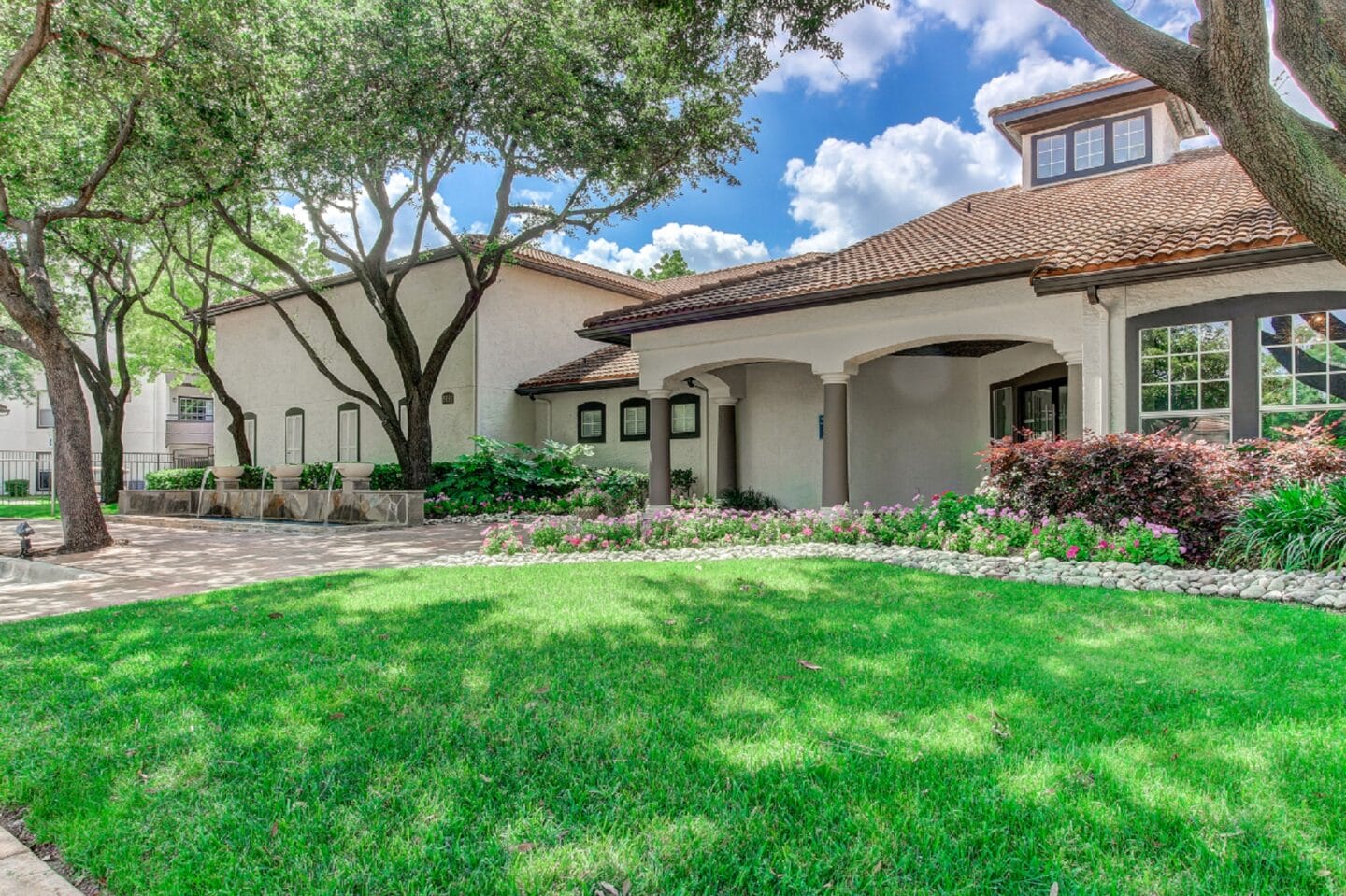 Lush Green Outdoor Spaces at Windsor on White Rock Lake, Dallas, TX