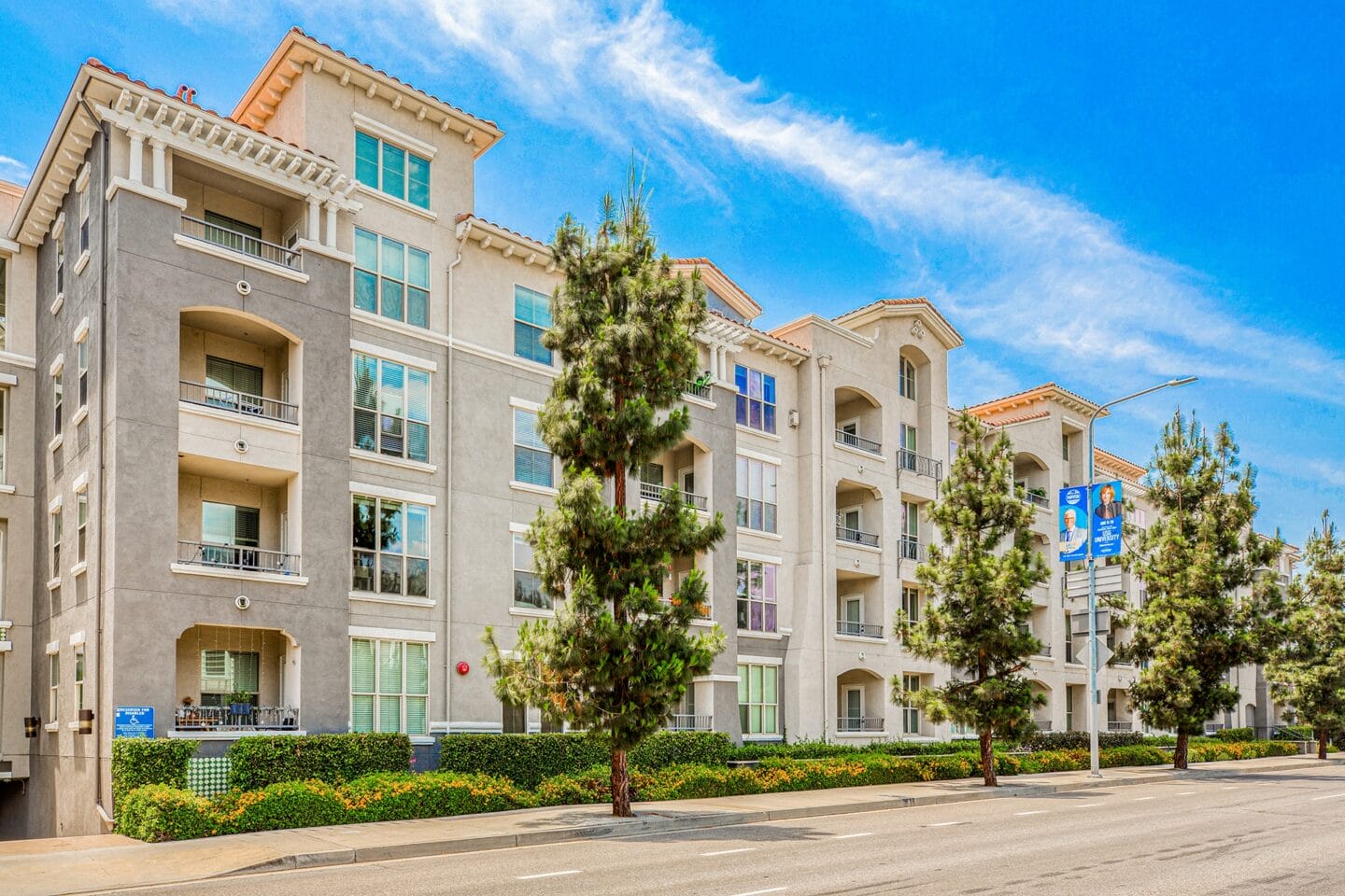 Windsor Lofts at Universal City in Studio City, CA