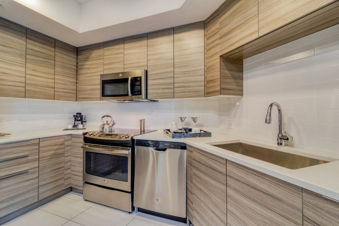 Quartz Countertops In Kitchen at Windsor at Pembroke Gardens, Florida, 33027