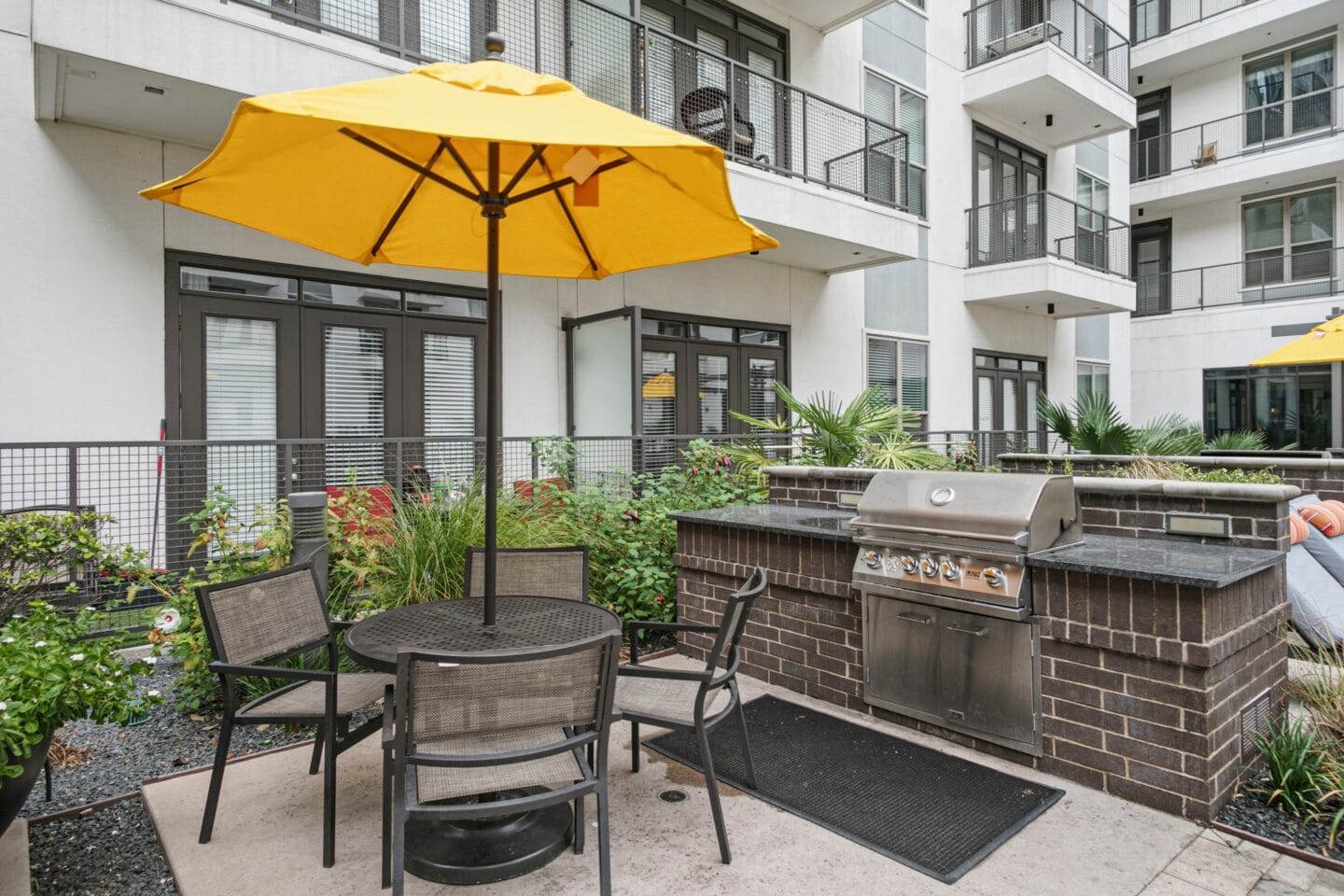 Outdoor grilling area  at Windsor CityLine, Richardson, Texas