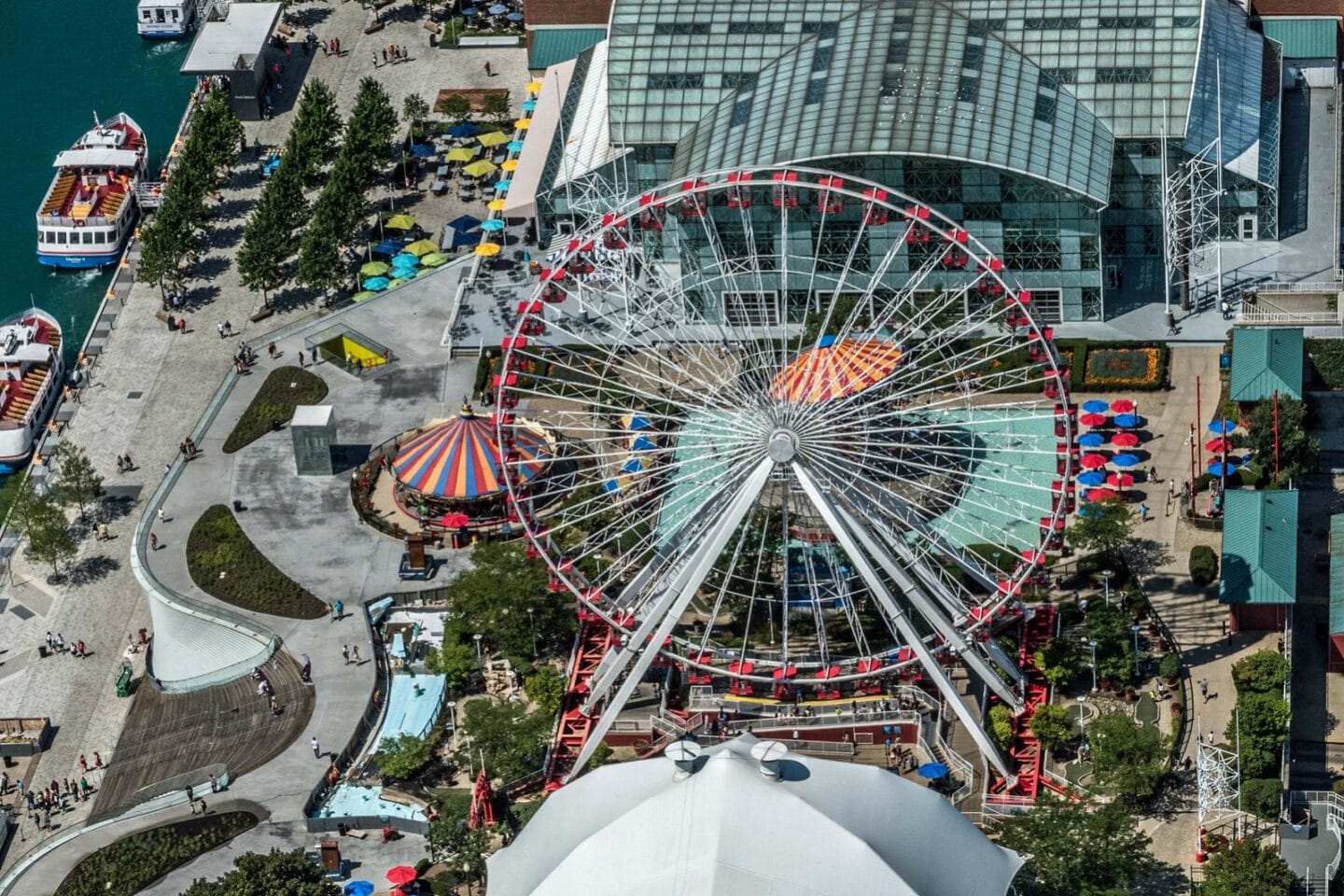 Live Entertainment, Shopping, and Dining, the Navy Pier has it all.