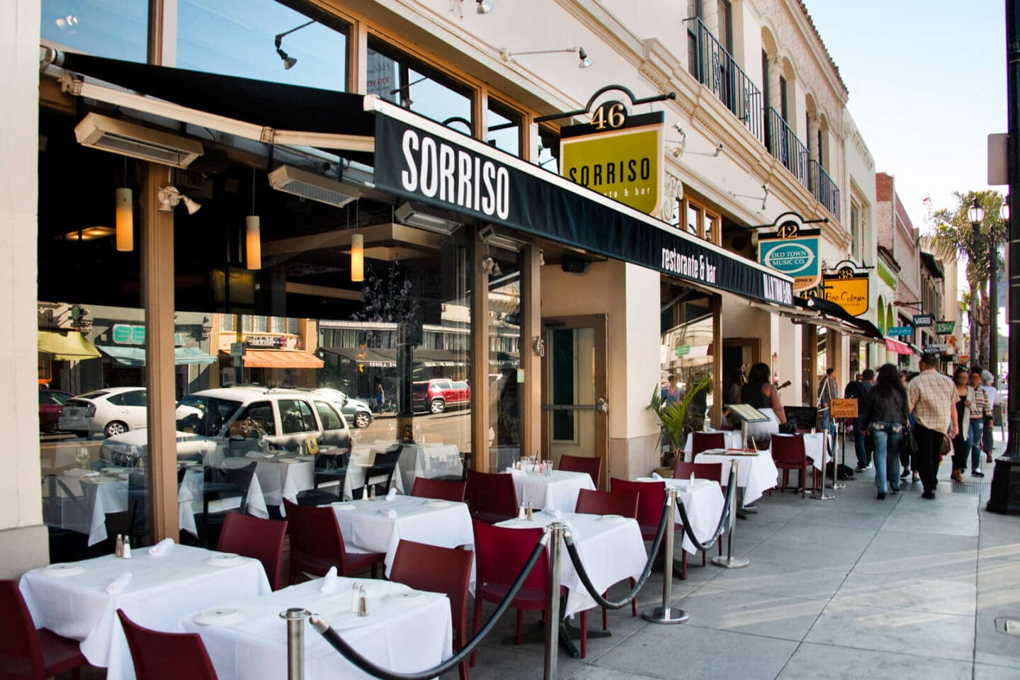 Dine al fresco in Old Town Pasadena near Terraces at Paseo Colorado, Pasadena, California