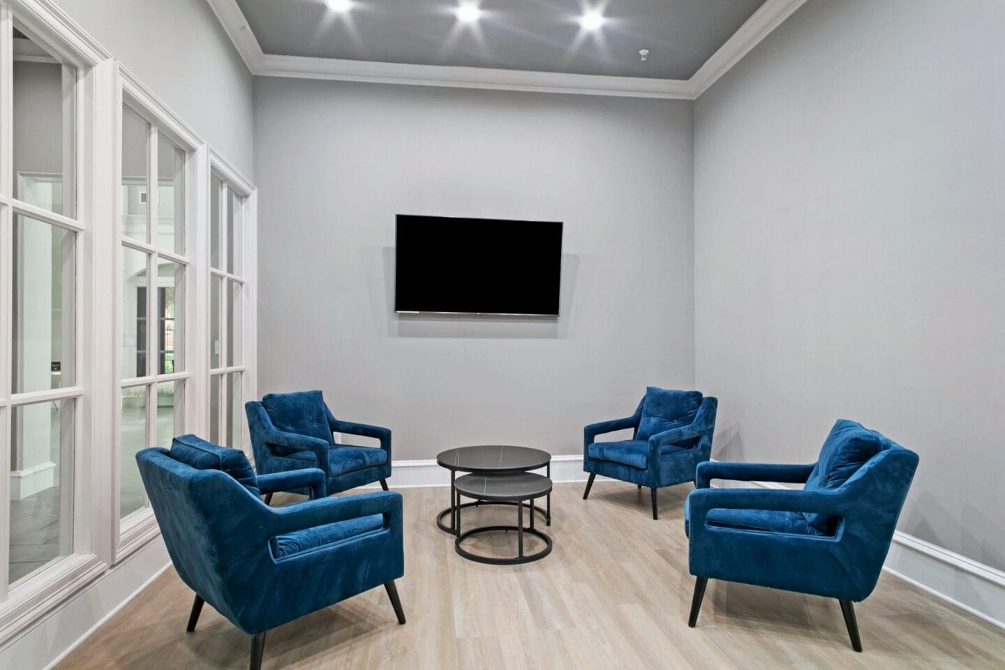 Lounge seating at Windsor at Legacy, Plano, TX, 75024