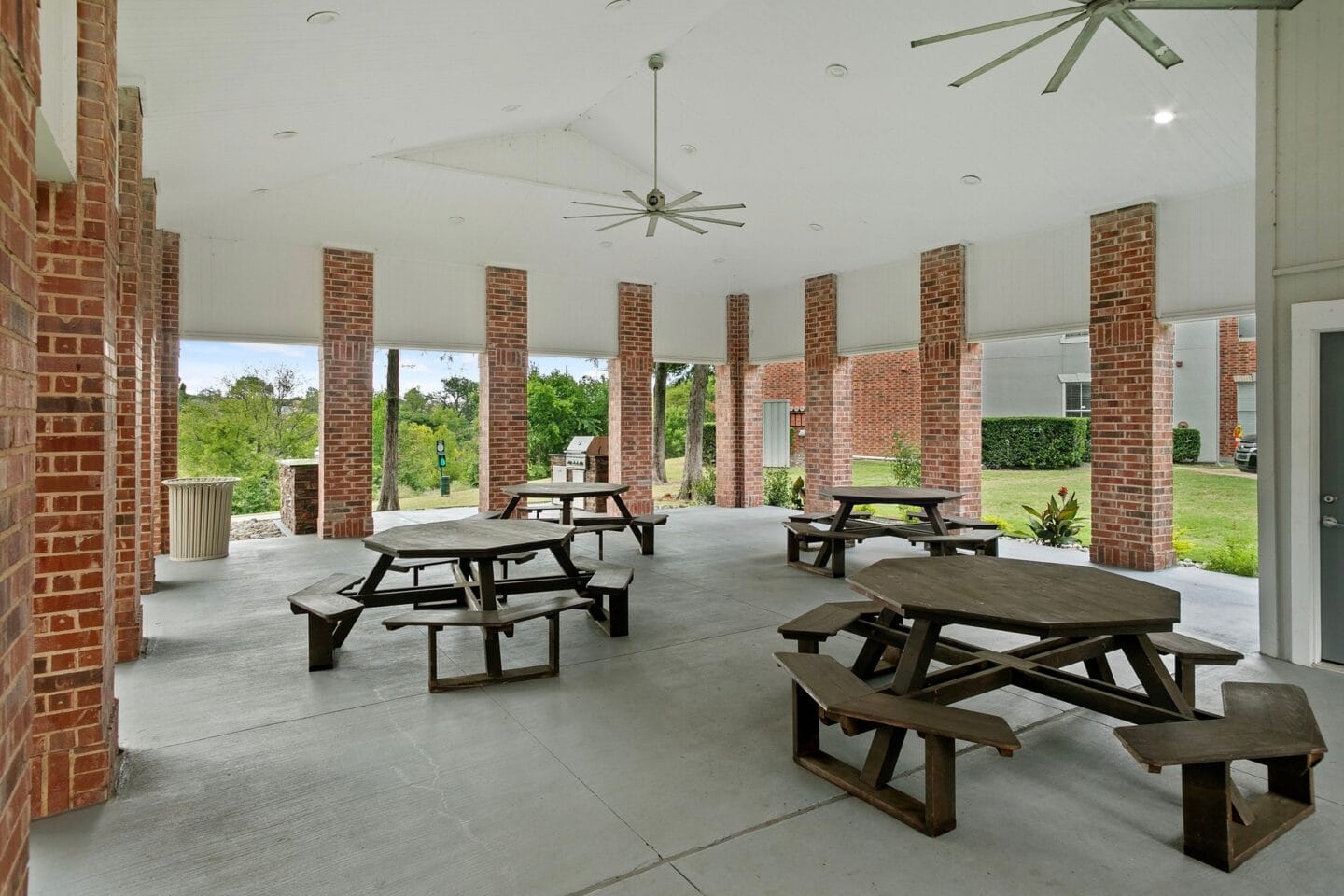 Outdoor patio with picnic tables at Windsor at Legacy, Plano, TX, 75024