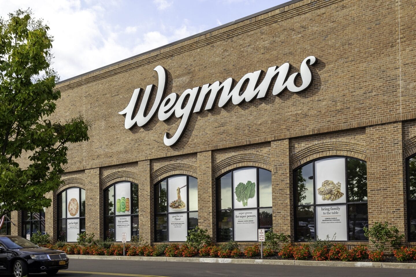 Neighborhood Wegmans at Windsor Mystic River, Medford