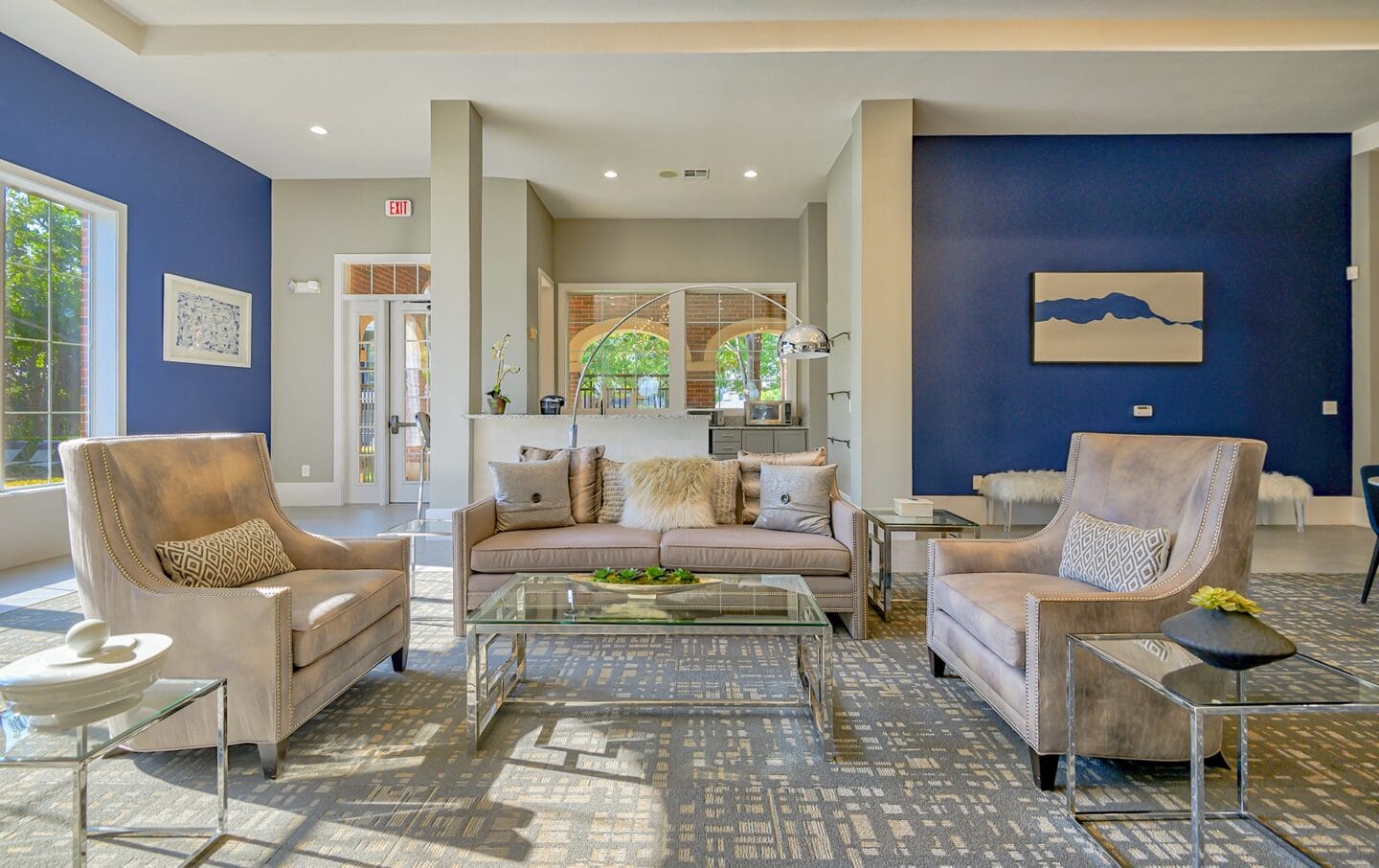 Resident Lounge at Windsor Westbridge, Carrollton, TX