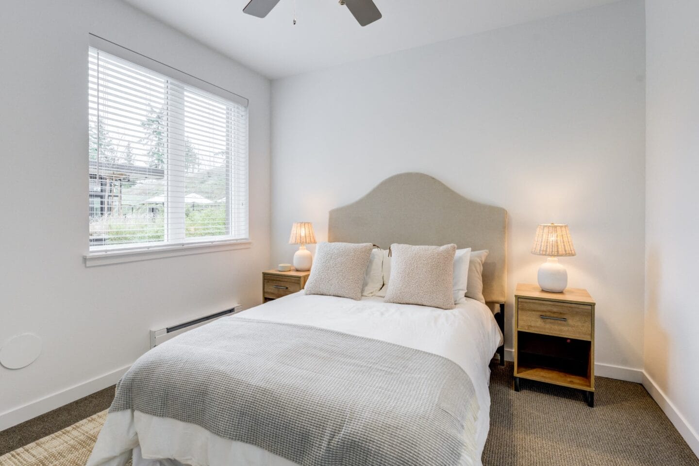 Cozy Bedrooms at Windsor Totem Lake, Kirkland, Washington