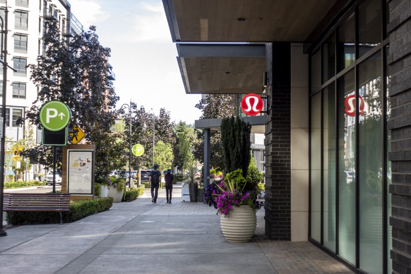 Nearby Retail Stores at Windsor Totem Lake, Kirkland, Washington