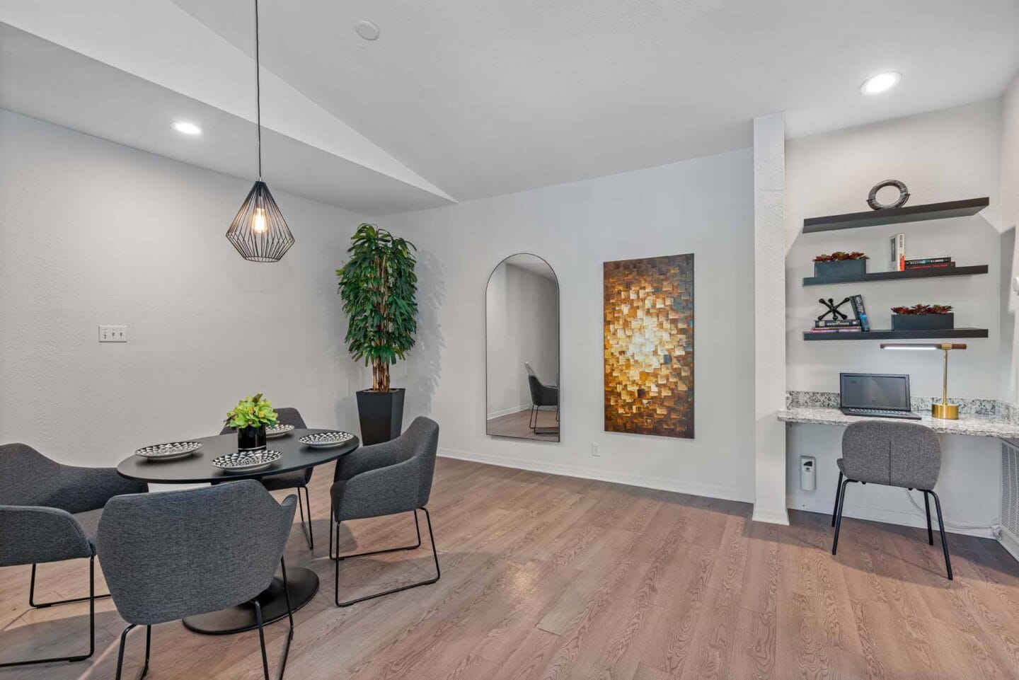 Spacious Dining Area at Windsor Highwoods Preserve, Tampa