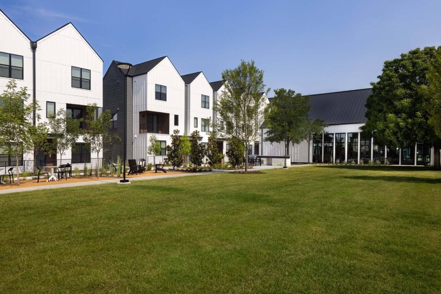 Courtyard at Windsor West Plano Apartments, Texas