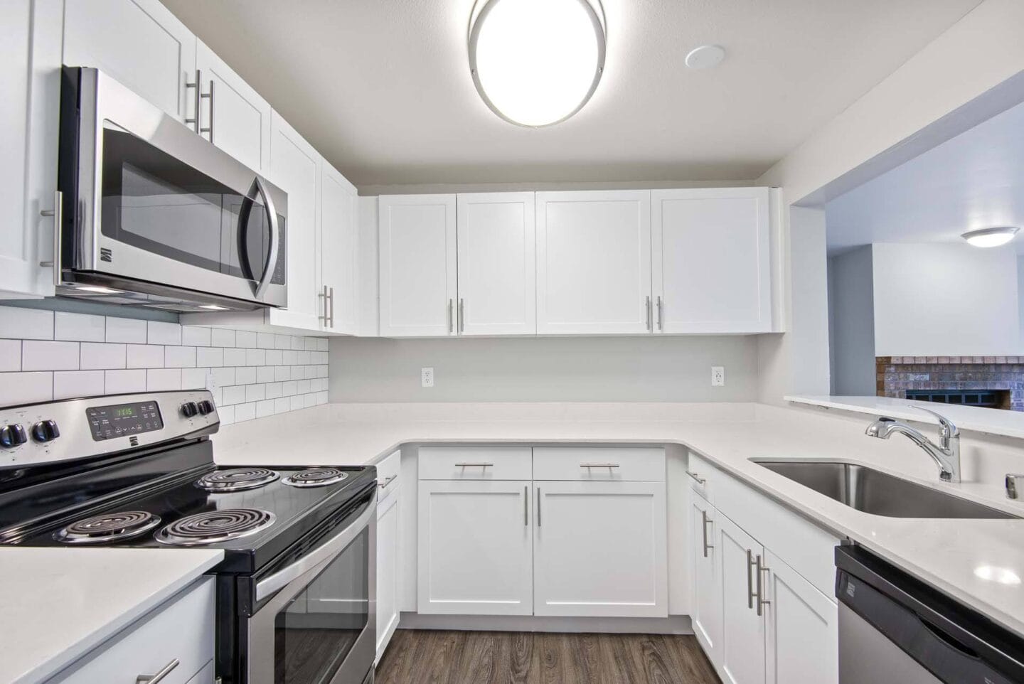 Kitchen with Designer Finishes at Windsor Juanita Bay Apartments in Kirkland, 98034